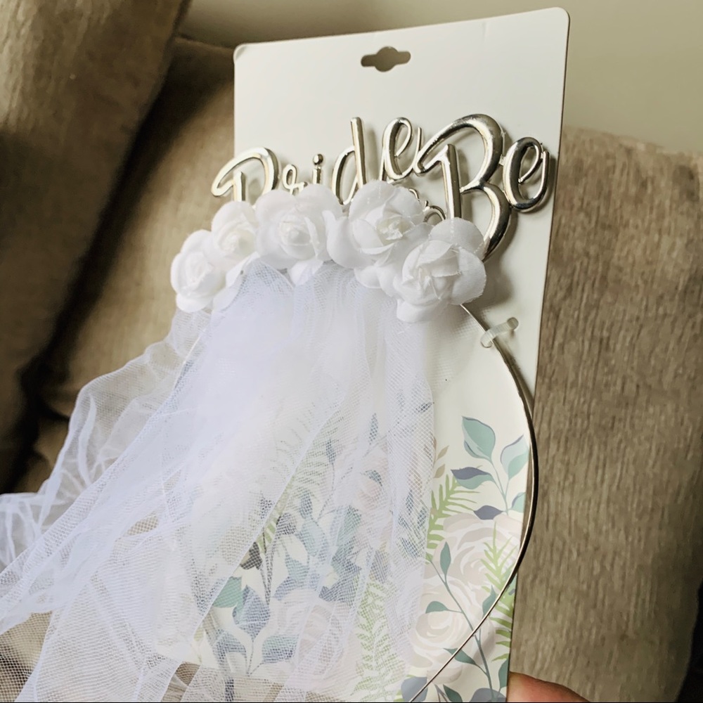 🔥 3 for $15 NWT bride to be silver headband